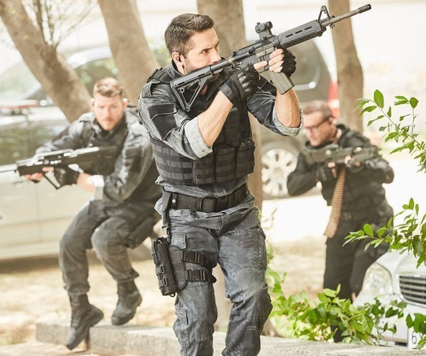 Het is hard tegen hard in Triple Threat