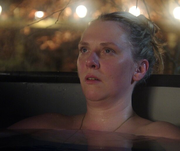 Jelka van Houten kan Bridget Maasland wel schieten in Tropenjaren