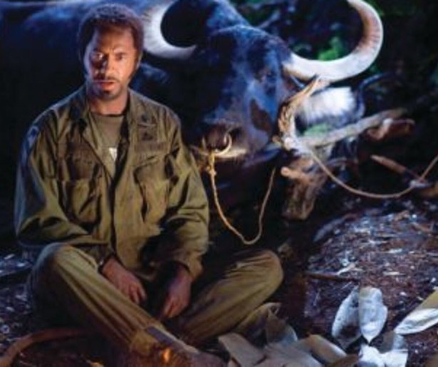 Robert Downey Jr. belandt in de jungle in Tropic Tunder