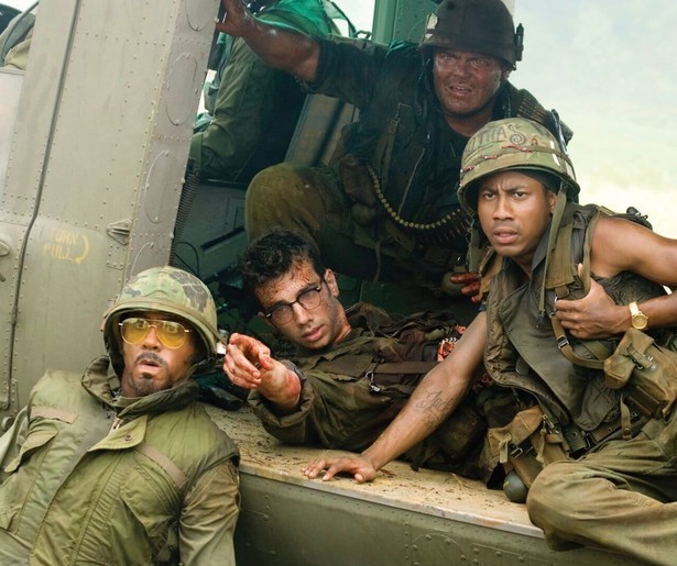 Robert Downey Jr. moet overleven in de jungle in Tropic Thunder