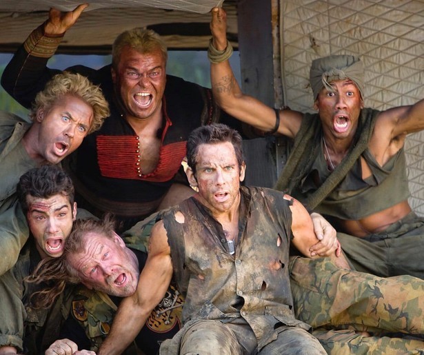 Ben Stiller en Robert Downey Jr. zijn zich van geen kwaad bewust in Tropic Thunder