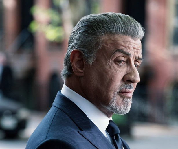 Sylvester Stallone krijgt duidelijk geen warm welkom in Tulsa King