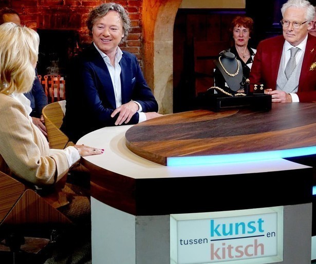 Frits Sissing reist af naar het Nationaal Militair Museum voor Tussen Kunst en Kitsch