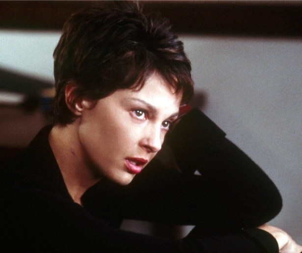 Ashley Judd zoekt een seriemoordenaar in Twisted