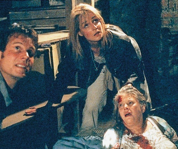 Helen Hunt, Bill Paxton en Jami Gertz zijn op elkaar aangewezen in Twister