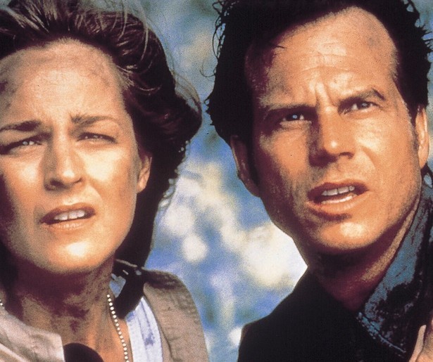 Helen Hunt gaat op tornadojacht in Twister