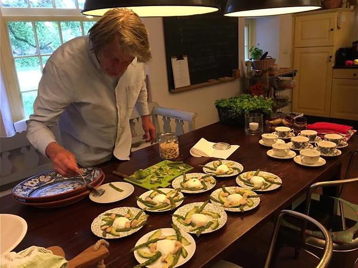 Hobbykoks gaan uit eten in Uit Mijn Keuken