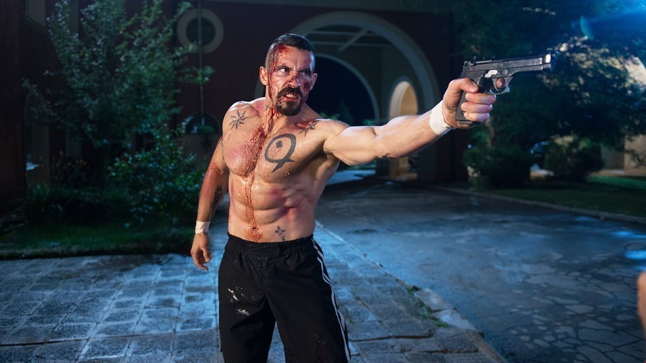 Scott Adkins in Undisputed 4