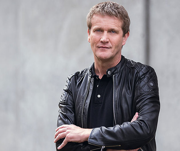 Alberto Stegeman plaatst nepbom voor Undercover in Nederland 