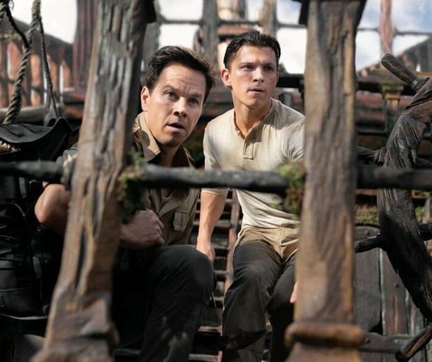 In Uncharted storten Tom Holland en Mark Wahlberg zich in een spectaculair schattenjachtavontuur