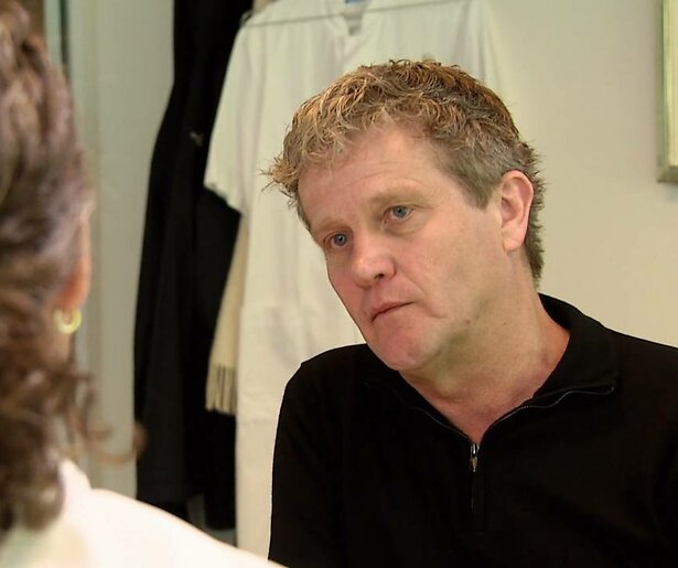 De TV van gisteren: Nieuw seizoen Undercover in Nederland zorgt voor veel woede bij kijkers