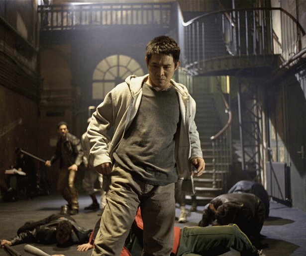 Jet Li bijt van zich af in actiefilm Unleashed