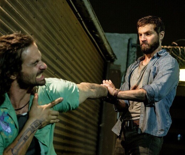 Van verlamd naar supersterk in gewelddadige actiefilm