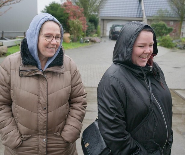 Gerda laat een pretecho maken in een nieuwe aflevering van Urk!