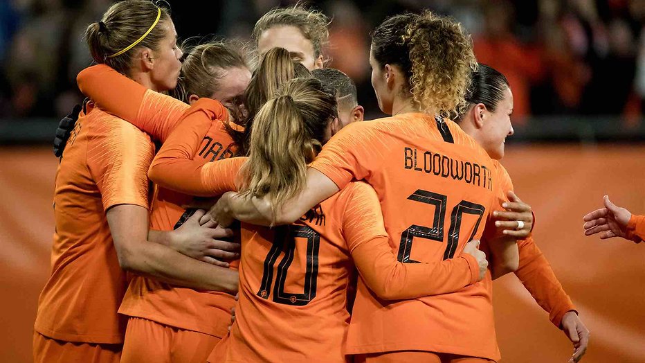 De TV van gisteren: Oranjevrouwen naar het WK voor 1,6 miljoen kijkers