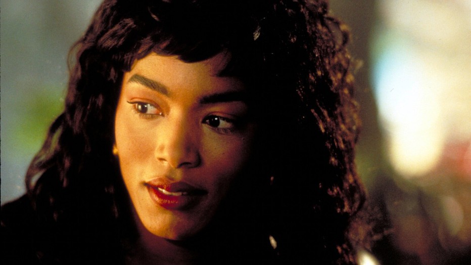 Angela Bassett in Vampire in Brooklyn