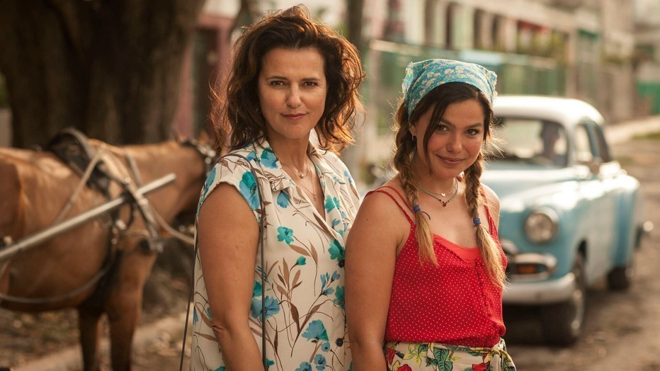 Susan Visser en Abbey Hoes in Verliefd op Cuba