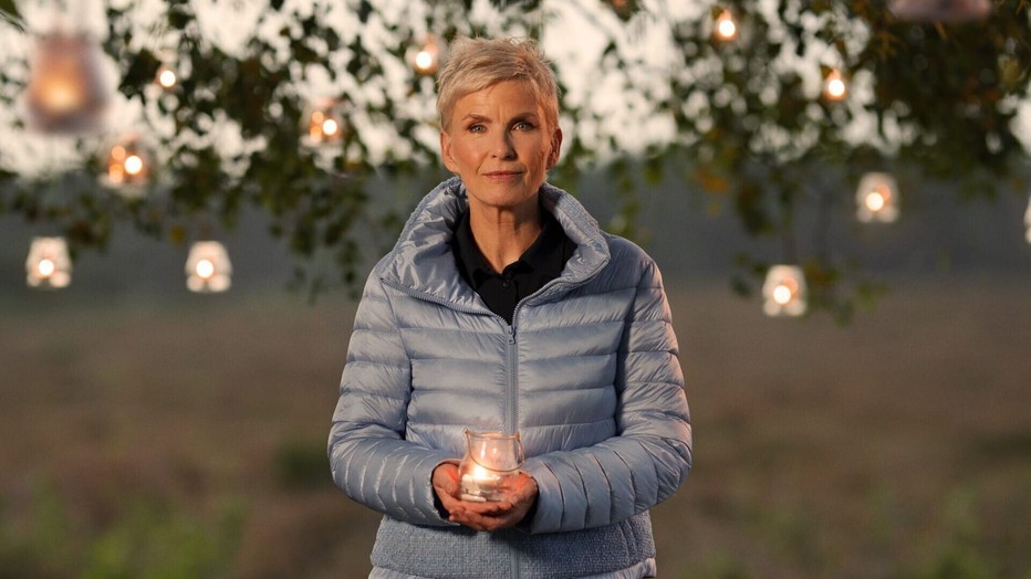 Anita Witzier in Voor Wie Steek Jij een Kaarsje op?