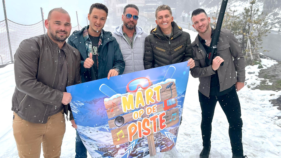 Wesley Sneijder, Maxim Froger, Robert-Jan Schipper, Mart Hoogkamer, Randy Wolters op de piste. Wesley Sneijder, Maxim Froger, Robert-Jan Schipper, Mart Hoogkamer, Randy Wolters op de piste.