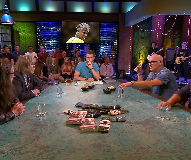 De TV van gisteren: VI Oranje opent tweede week ruim boven half miljoen