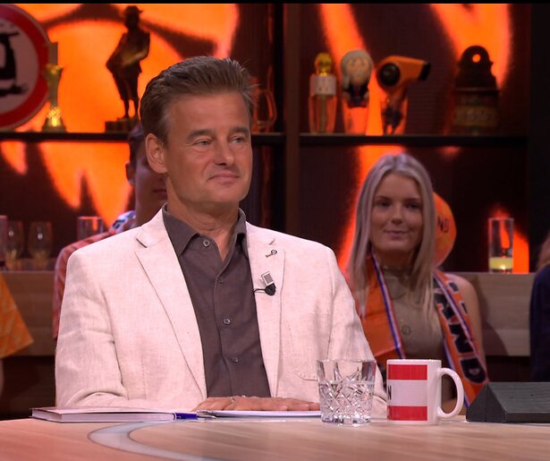 De TV van gisteren: Wilfred Genee onderuit én aan kop op eerste EK-avond