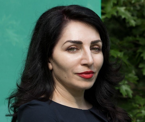 De derde Zomergast is Nazmiye Oral