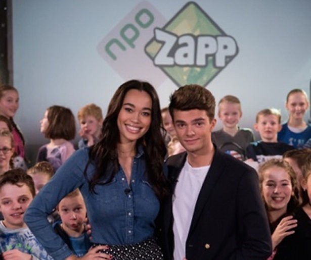 Buddy Vedder en Romy Monteiro presenteren muzikale schoolbattle