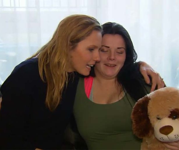 Schokkende aflevering Vier Handen op Een Buik