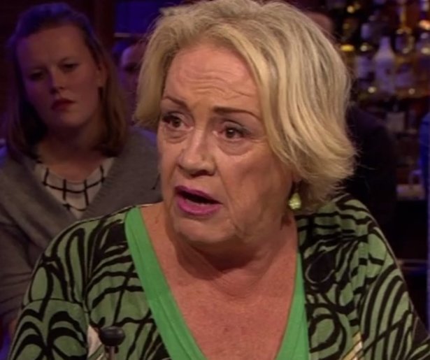 Viola Holt gaat de plaatselijke politiek in