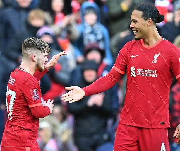 Dumfries tegen Van Dijk tijdens achtste finale Champions League