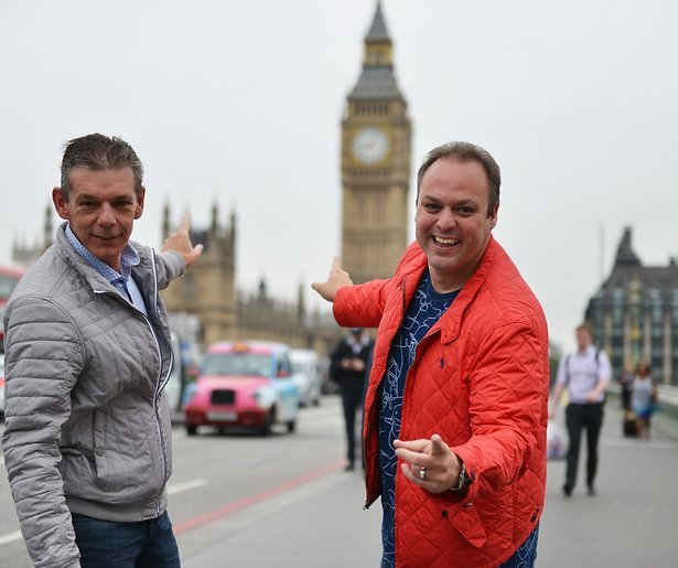 Frans Bauer reist door Verenigd Koninkrijk in nieuwe reeks Vive La Frans