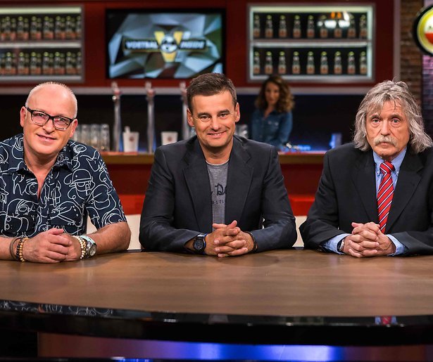 Johan en René voor de webcam in VI Oranje Blijft Thuis