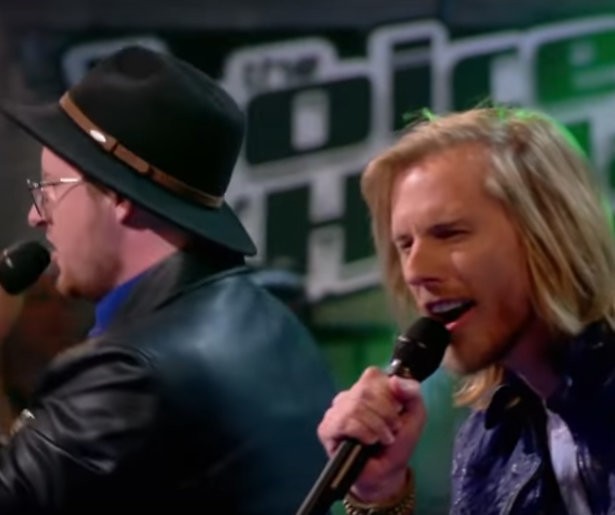 Videosnack: Maik en Stephan zingen beste Voice-battle van dit jaar