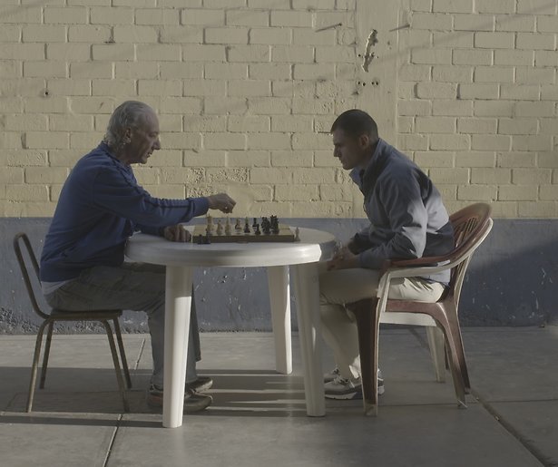 Kijktip: Arjan Erkel bezoekt Japan in Vreemde Tralies