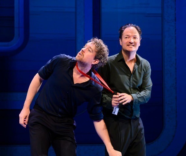 Lachen, gieren en brullen met de tv-registratie van Van der Laan & Woe: NG op NPO 1