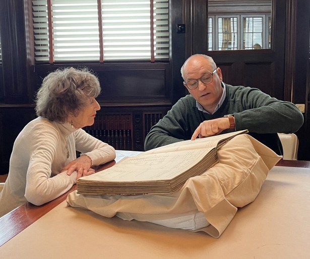 Hedy d’Ancona ontdekt haar familiegeschiedenis 