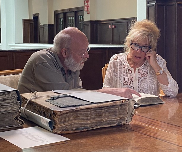 Joke Bruijs ontdekt haar familiegeschiedenis in Verborgen Verleden