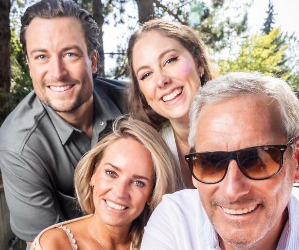 Gert Verhulst laat Samson alvast kennismaken met Billies bench