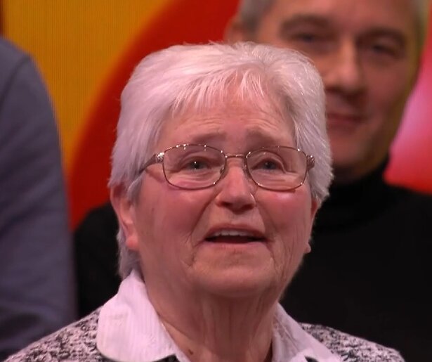 Video: Fan (79) van Johan viert verjaardag bij Vandaag Inside