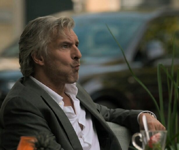 Hebben Eva en Wolfs wel de juiste dader op het oog in Flikken Maastricht?