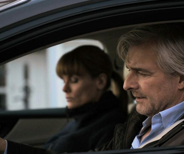 Victor Reinier belandt plots zelf in de gevangenis in Flikken Maastricht