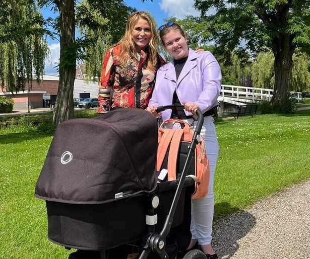 Heleen van Royen schiet opnieuw te hulp in Vier Handen op één Buik 