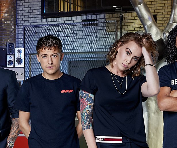 De TV van gisteren: Liveshows Voice of Holland openen onder twee miljoen