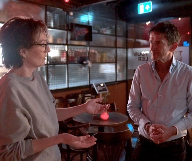 Cornald Maas duikt in Volle Zalen in het leven van Sanne Wallis de Vries