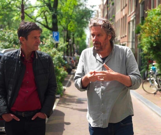 Cornald Maas ontvangt Diederik Ebbinge als eerste gast in een nieuwe reeks van Volle Zalen
