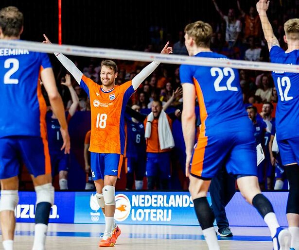 De Nederlandse volleybalmannen nemen het in de volgende groepswedstrijd op tegen Roemenië