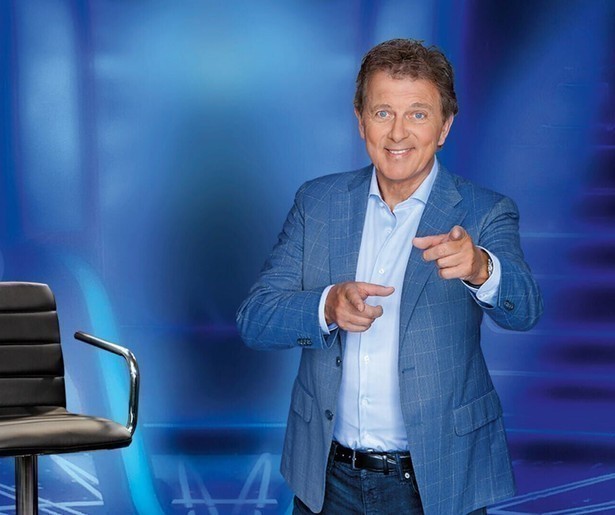 Geeft Robert ten Brink tijdens de seizoensafsluiter van Vriendenloterij Miljonairs een hoog bedrag weg?