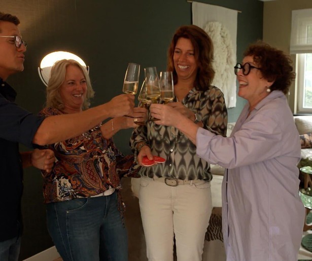 Gerline en Sanne weten niet wat ze met hun huis aan moeten in VTwonen Weer Verliefd op je Huis