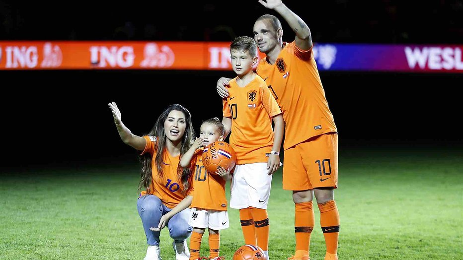 Hoe moet het nu met al die tatoeages van Wesley en Yolanthe? Hoe moet het nu met al die tatoeages van Wesley en Yolanthe?