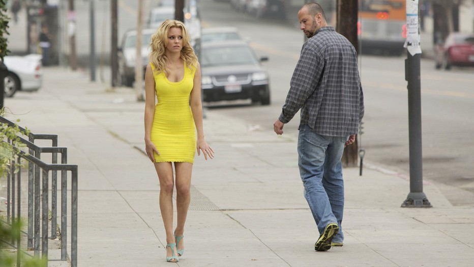 Elizabeth Banks als Meghan Miles in Walk of Shame